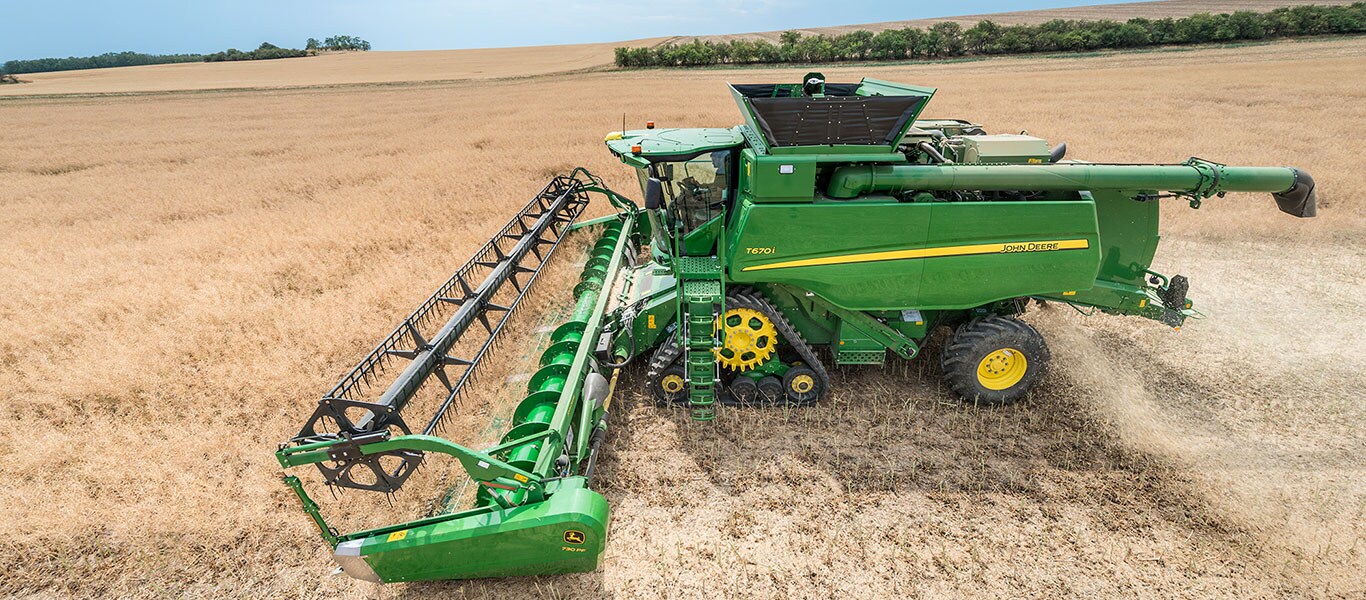 Le transport actif de la r&eacute;colte dans la vis d&rsquo;alimentation emp&ecirc;che l&rsquo;accumulation de mati&egrave;re &agrave; l&rsquo;avant de l&rsquo;unit&eacute; de r&eacute;colte dans les conditions difficile comme les r&eacute;coltes vers&eacute;es ou couch&eacute;es.