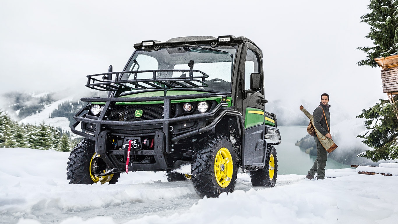 Gator™ Transport- und Nutzfahrzeug XUV 865M, XUV835M Winter Hunter mit Klimaregelung