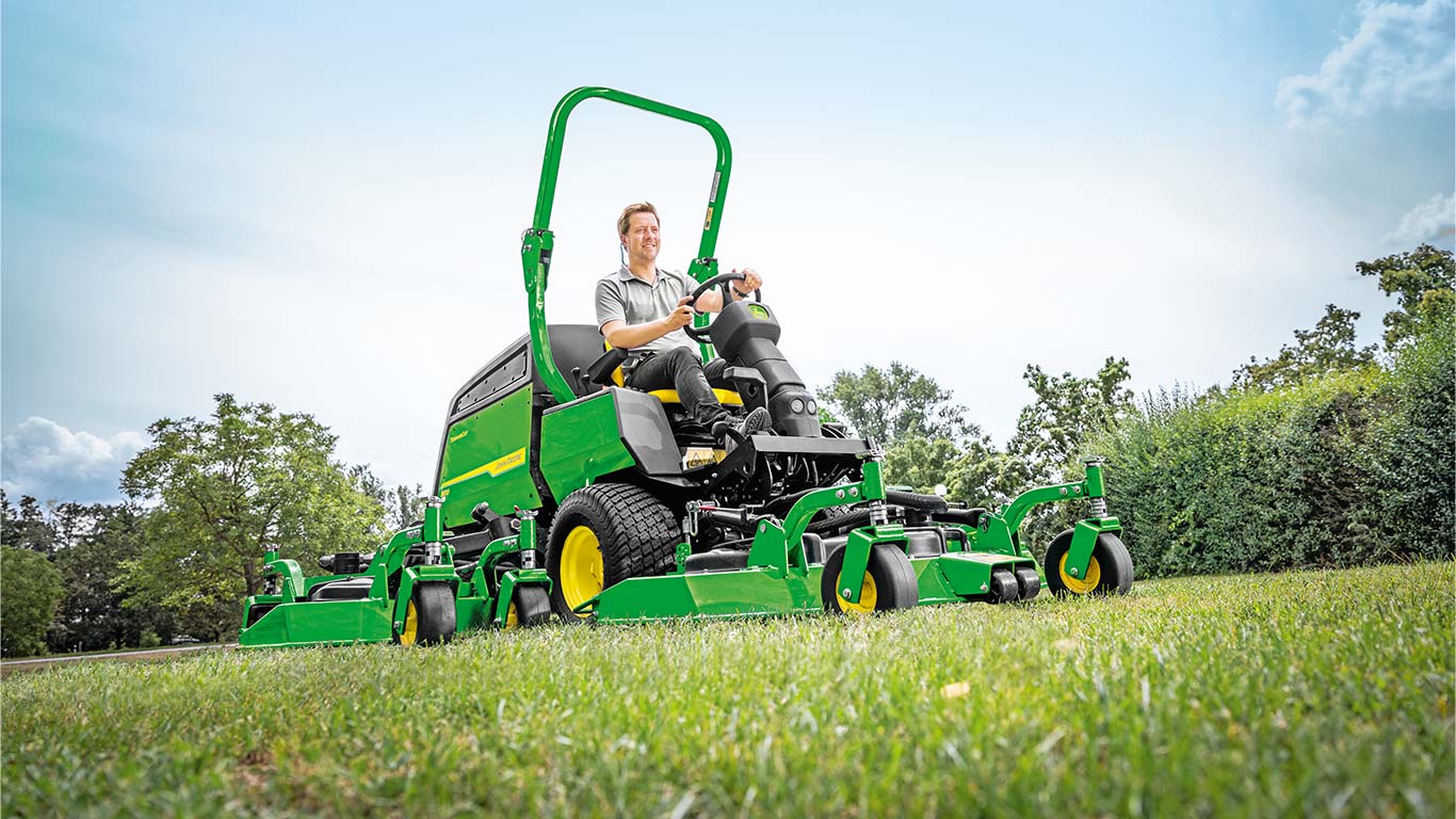 1600T, matériel professionnel espaces verts, série III, tondeuses pour grands espaces