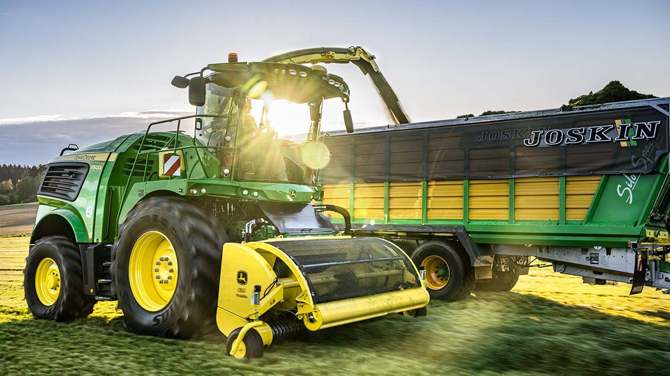 9500 Série 9000 Ensileuse automotrice John Deere LU